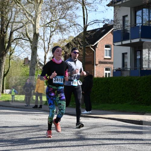 12.04.2026 - 45. Internationalen Wilhelmsburger Insellauf J. Mangold http://msf.ph/oto/9460587 12.04.2026 10:43:10 Ziel 5840, 2406, 4377, 3086, 3227, 4974, 5705, 2189, 5697, 2813, 4931, 3565, 5337, 2102, 2656, 2104, 5407, 5286, 2039, 3486, 4428, 3022, 4349 meine-sportfotos.de
