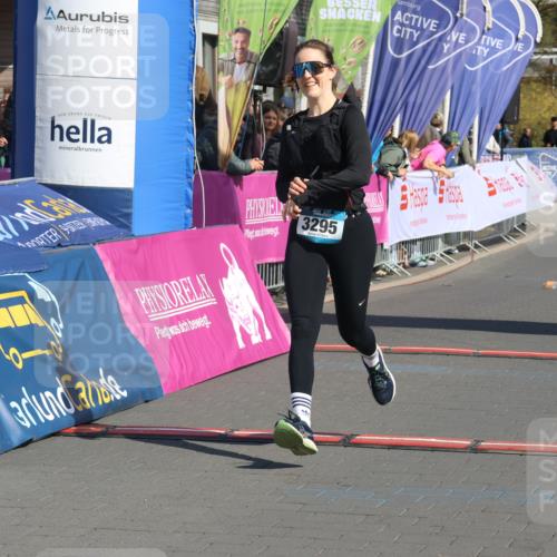 12.04.2026 - 45. Internationalen Wilhelmsburger Insellauf Strokosch-Dieckow http://msf.ph/oto/9460619 12.04.2026 11:08:01 Ziel 4856, 3295 meine-sportfotos.de