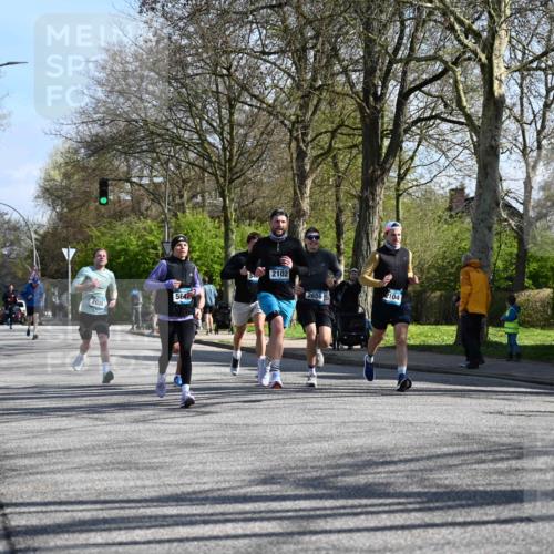 12.04.2026 - 45. Internationalen Wilhelmsburger Insellauf J. Mangold http://msf.ph/oto/9460624 12.04.2026 10:43:14 Ziel 4377, 3086, 3227, 4974, 5705, 2189, 5697, 2813, 4931, 3565, 5337, 2102, 2656, 2104, 5407, 5286, 2039, 3486, 4428, 3022, 4349, 2065, 3345 meine-sportfotos.de