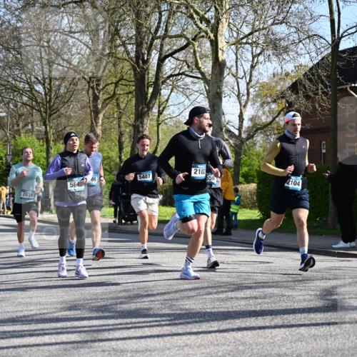 12.04.2026 - 45. Internationalen Wilhelmsburger Insellauf J. Mangold http://msf.ph/oto/9460641 12.04.2026 10:43:16 Ziel 3227, 4974, 5705, 2189, 5697, 2813, 4931, 3565, 5337, 2102, 2656, 2104, 5407, 5286, 2039, 3486, 3486, 4428, 3022, 4349, 2065, 3345, 2073 meine-sportfotos.de
