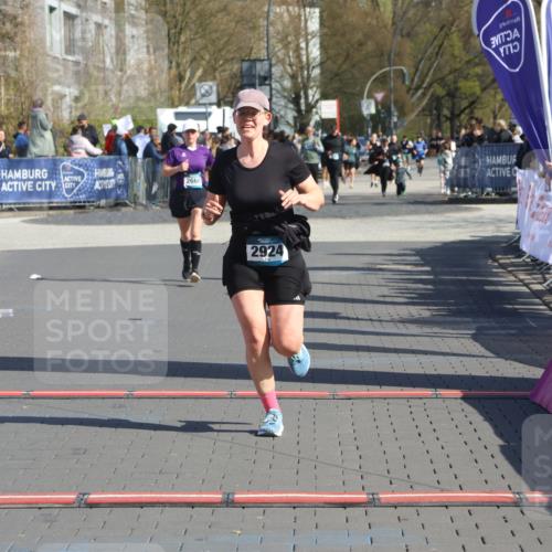 12.04.2026 - 45. Internationalen Wilhelmsburger Insellauf Strokosch-Dieckow http://msf.ph/oto/9460646 12.04.2026 11:08:08 Ziel 2924 meine-sportfotos.de