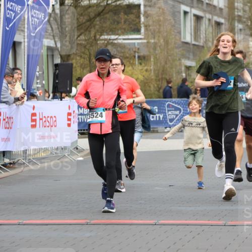 12.04.2026 - 45. Internationalen Wilhelmsburger Insellauf Strokosch-Dieckow http://msf.ph/oto/9460656 12.04.2026 13:19:13 Ziel 3524, 2572, 3587, 4734 meine-sportfotos.de