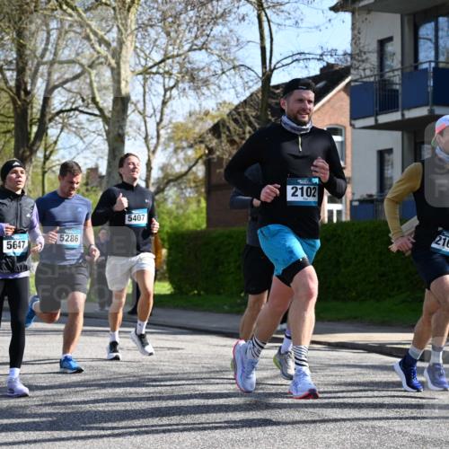 12.04.2026 - 45. Internationalen Wilhelmsburger Insellauf J. Mangold http://msf.ph/oto/9460657 12.04.2026 10:43:17 Ziel 5705, 2189, 5697, 2813, 4931, 3565, 5337, 2102, 2656, 2104, 5407, 5286, 2039, 3486, 4428, 3022, 4349, 2065, 3345, 2073 meine-sportfotos.de