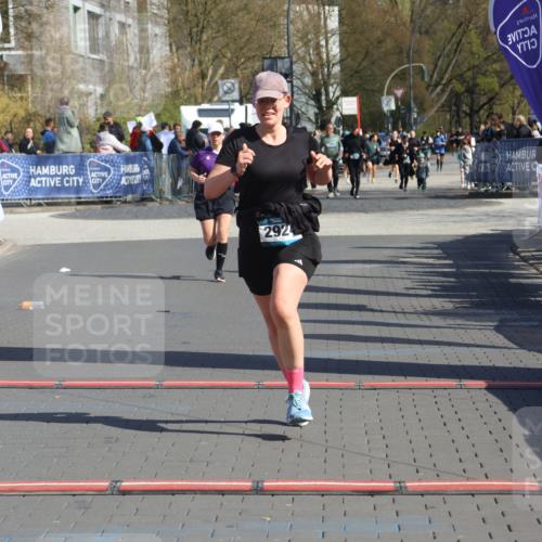 12.04.2026 - 45. Internationalen Wilhelmsburger Insellauf Strokosch-Dieckow http://msf.ph/oto/9460662 12.04.2026 11:08:08 Ziel 2924 meine-sportfotos.de