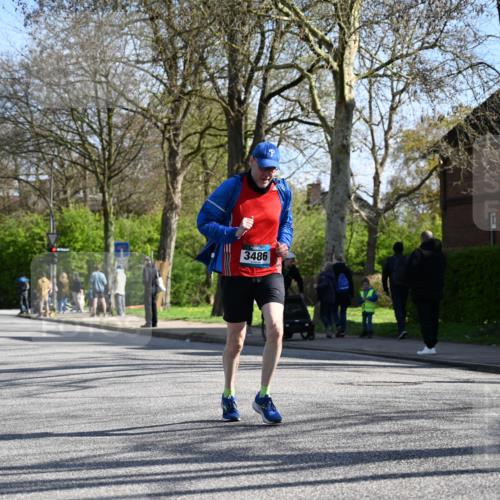 12.04.2026 - 45. Internationalen Wilhelmsburger Insellauf J. Mangold http://msf.ph/oto/9460671 12.04.2026 10:43:27 Ziel 5407, 5286, 2039, 3486, 4428, 3022, 4349, 2065, 3345, 2073, 2073, 4829, 4062, 5824 meine-sportfotos.de