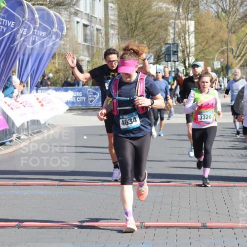 12.04.2026 - 45. Internationalen Wilhelmsburger Insellauf Strokosch-Dieckow http://msf.ph/oto/9460681 12.04.2026 10:50:36 Ziel 4634, 3186, 3326, 3556, 3228, 5041, 5033 meine-sportfotos.de