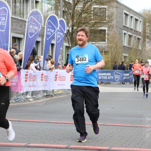 12.04.2026 - 45. Internationalen Wilhelmsburger Insellauf Strokosch-Dieckow http://msf.ph/oto/9460683 12.04.2026 13:19:08 Ziel 4626, 2019, 3940, 3482 meine-sportfotos.de