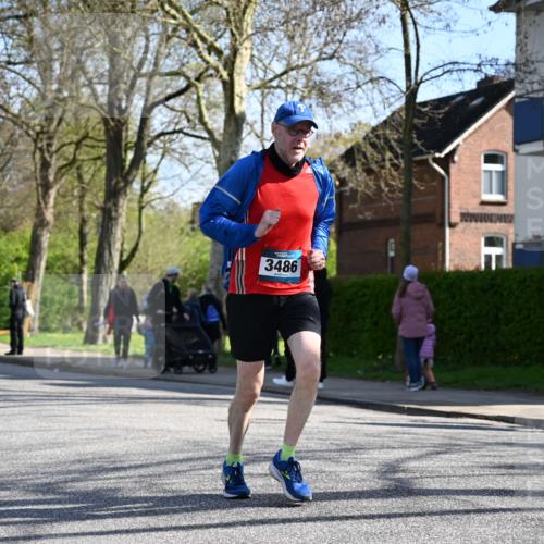 12.04.2026 - 45. Internationalen Wilhelmsburger Insellauf J. Mangold http://msf.ph/oto/9460684 12.04.2026 10:43:27 Ziel 5407, 5286, 2039, 3486, 4428, 3022, 4349, 2065, 3345, 2073, 2073, 4829, 4062, 5824 meine-sportfotos.de