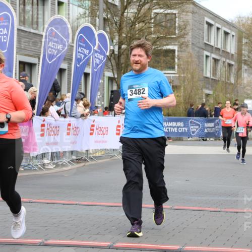 12.04.2026 - 45. Internationalen Wilhelmsburger Insellauf Strokosch-Dieckow http://msf.ph/oto/9460696 12.04.2026 13:19:08 Ziel 4626, 2019, 3940, 3482 meine-sportfotos.de