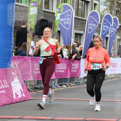 12.04.2026 - 45. Internationalen Wilhelmsburger Insellauf Strokosch-Dieckow http://msf.ph/oto/9460721 12.04.2026 13:19:07 Ziel 4626, 2019, 3940, 3482 meine-sportfotos.de