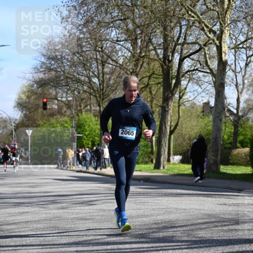 12.04.2026 - 45. Internationalen Wilhelmsburger Insellauf J. Mangold http://msf.ph/oto/9460735 12.04.2026 10:43:42 Ziel 4428, 3022, 4349, 2065, 3345, 2073, 4829, 4062, 5824, 3356, 5766, 5775 meine-sportfotos.de