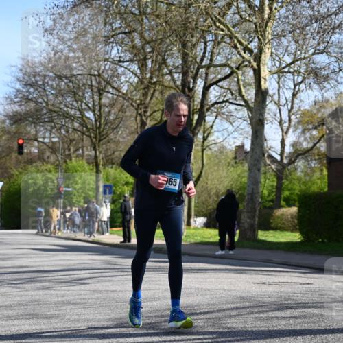 12.04.2026 - 45. Internationalen Wilhelmsburger Insellauf J. Mangold http://msf.ph/oto/9460740 12.04.2026 10:43:42 Ziel 4428, 3022, 4349, 2065, 3345, 2073, 4829, 4062, 5824, 3356, 5766, 5775 meine-sportfotos.de