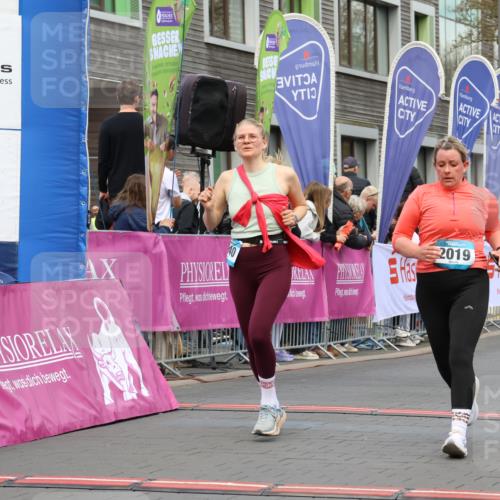 12.04.2026 - 45. Internationalen Wilhelmsburger Insellauf Strokosch-Dieckow http://msf.ph/oto/9460741 12.04.2026 13:19:07 Ziel 4626, 2019, 3940, 3482 meine-sportfotos.de