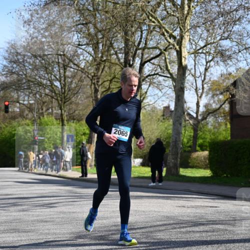12.04.2026 - 45. Internationalen Wilhelmsburger Insellauf J. Mangold http://msf.ph/oto/9460742 12.04.2026 10:43:42 Ziel 4428, 3022, 4349, 2065, 3345, 2073, 4829, 4062, 5824, 3356, 5766, 5775 meine-sportfotos.de
