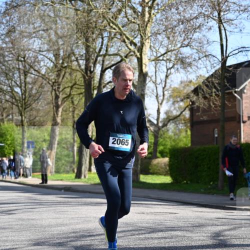 12.04.2026 - 45. Internationalen Wilhelmsburger Insellauf J. Mangold http://msf.ph/oto/9460749 12.04.2026 10:43:42 Ziel 4428, 3022, 4349, 2065, 3345, 2073, 4829, 4062, 5824, 3356, 5766, 5775 meine-sportfotos.de