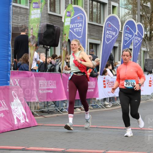 12.04.2026 - 45. Internationalen Wilhelmsburger Insellauf Strokosch-Dieckow http://msf.ph/oto/9460788 12.04.2026 13:19:07 Ziel 4626, 2019, 3940, 3482 meine-sportfotos.de