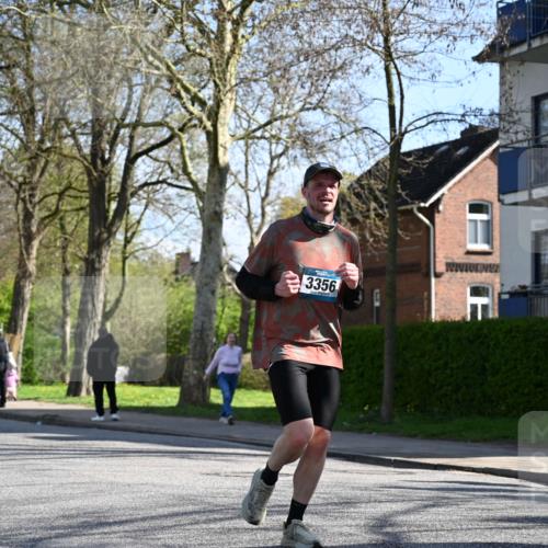 12.04.2026 - 45. Internationalen Wilhelmsburger Insellauf J. Mangold http://msf.ph/oto/9460805 12.04.2026 10:44:05 Ziel 4829, 4062, 5824, 3356, 5766, 5775, 3662, 2911, 4934, 2940, 4815, 4758, 5009, 4906, 5805, 2920 meine-sportfotos.de