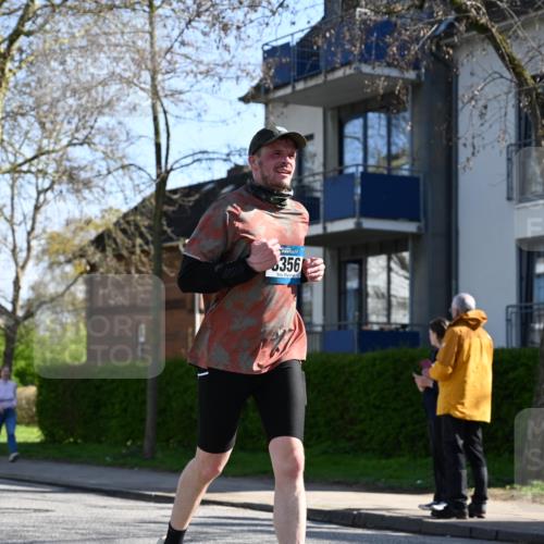12.04.2026 - 45. Internationalen Wilhelmsburger Insellauf J. Mangold http://msf.ph/oto/9460814 12.04.2026 10:44:05 Ziel 4829, 4062, 5824, 3356, 5766, 5775, 3662, 2911, 4934, 2940, 4815, 4758, 5009, 4906, 5805, 2920 meine-sportfotos.de