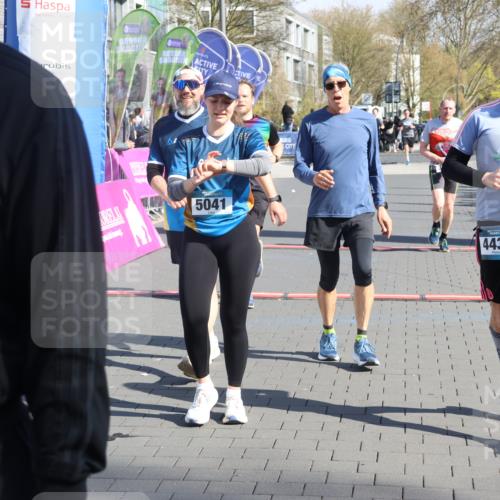 12.04.2026 - 45. Internationalen Wilhelmsburger Insellauf Strokosch-Dieckow http://msf.ph/oto/9460836 12.04.2026 10:50:44 Ziel 5033, 4435, 2720, 3234, 3855 meine-sportfotos.de