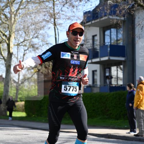 12.04.2026 - 45. Internationalen Wilhelmsburger Insellauf J. Mangold http://msf.ph/oto/9460861 12.04.2026 10:44:18 Ziel 5766, 5775, 3662, 2911, 4934, 2940, 4815, 4758, 5009, 4815, 4758, 5009, 4906, 5805, 2920, 3173, 2190, 4914, 5341, 5435, 5563, 2075 meine-sportfotos.de