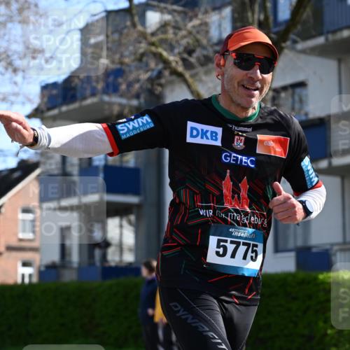 12.04.2026 - 45. Internationalen Wilhelmsburger Insellauf J. Mangold http://msf.ph/oto/9460867 12.04.2026 10:44:18 Ziel 5766, 5775, 3662, 2911, 4934, 2940, 4815, 4758, 5009, 4815, 4758, 5009, 4906, 5805, 2920, 3173, 2190, 4914, 5341, 5435, 5563, 2075 meine-sportfotos.de
