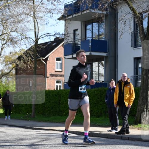 12.04.2026 - 45. Internationalen Wilhelmsburger Insellauf J. Mangold http://msf.ph/oto/9460877 12.04.2026 10:44:21 Ziel 5766, 5775, 3662, 2911, 4934, 2940, 4815, 4758, 5009, 4906, 5805, 2920, 3173, 2190, 4914, 5341, 5435, 5563, 2075, 2810, 3408, 4739, 3416 meine-sportfotos.de