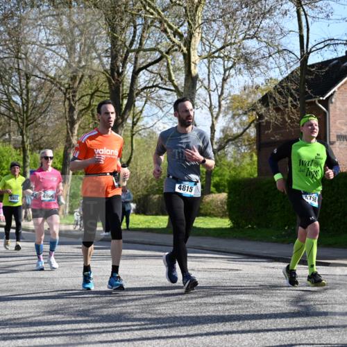 12.04.2026 - 45. Internationalen Wilhelmsburger Insellauf J. Mangold http://msf.ph/oto/9460919 12.04.2026 10:44:29 Ziel 3662, 2911, 4934, 2940, 4815, 4758, 5009, 4906, 5805, 2920, 2920, 3173, 2190, 4914, 5341, 5435, 5563, 2075, 2810, 3408, 4739, 3416, 2899, 4785 meine-sportfotos.de