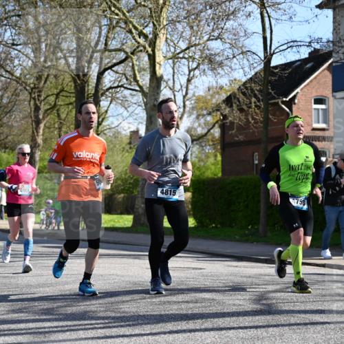 12.04.2026 - 45. Internationalen Wilhelmsburger Insellauf J. Mangold http://msf.ph/oto/9460921 12.04.2026 10:44:29 Ziel 3662, 2911, 4934, 2940, 4815, 4758, 5009, 4906, 5805, 2920, 2920, 3173, 2190, 4914, 5341, 5435, 5563, 2075, 2810, 3408, 4739, 3416, 2899, 4785 meine-sportfotos.de