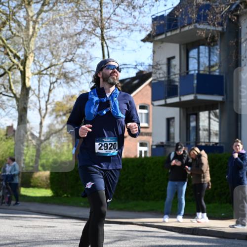 12.04.2026 - 45. Internationalen Wilhelmsburger Insellauf J. Mangold http://msf.ph/oto/9460953 12.04.2026 10:44:47 Ziel 5805, 2920, 3173, 2190, 4914, 5341, 5435, 5563, 2075, 2810, 3408, 4739, 3416, 2899, 4785, 3566, 5037, 5046, 3747, 3054, 3054, 2376, 2300, 3334, 4958, 3500, 4928, 4333, 2301, 2995 meine-sportfotos.de