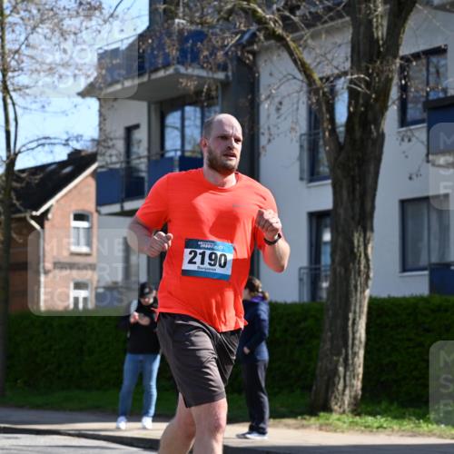 12.04.2026 - 45. Internationalen Wilhelmsburger Insellauf J. Mangold http://msf.ph/oto/9460984 12.04.2026 10:44:49 Ziel 5805, 2920, 3173, 2190, 4914, 5341, 5435, 5563, 2075, 2810, 3408, 4739, 3416, 2899, 4785, 3566, 5037, 5046, 3747, 3054, 2376, 2300, 3334, 4958, 3500, 4928, 4333, 2301, 2995, 2134 meine-sportfotos.de