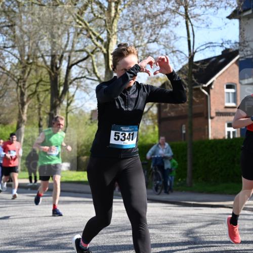 12.04.2026 - 45. Internationalen Wilhelmsburger Insellauf J. Mangold http://msf.ph/oto/9461002 12.04.2026 10:44:52 Ziel 2920, 3173, 2190, 4914, 5341, 5435, 5563, 2075, 2810, 3408, 4739, 3416, 2899, 4785, 3566, 5037, 5046, 3747, 3054, 2376, 2300, 3334, 4958, 3500, 4928, 4333, 2301, 2995, 2134, 3369, 4635 meine-sportfotos.de