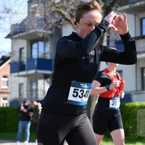 12.04.2026 - 45. Internationalen Wilhelmsburger Insellauf J. Mangold http://msf.ph/oto/9461013 12.04.2026 10:44:53 Ziel 2920, 3173, 2190, 4914, 5341, 5435, 5563, 2075, 2810, 3408, 4739, 3416, 2899, 4785, 3566, 5037, 5046, 3747, 3054, 2376, 2300, 3334, 4958, 3500, 4928, 4333, 2301, 2995, 2134, 3369, 4635, 3772 meine-sportfotos.de