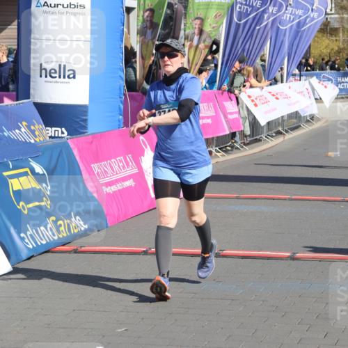 12.04.2026 - 45. Internationalen Wilhelmsburger Insellauf Strokosch-Dieckow http://msf.ph/oto/9461017 12.04.2026 11:08:42 Ziel 4977, 3740, 2686 meine-sportfotos.de