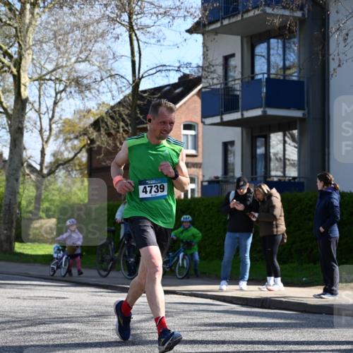 12.04.2026 - 45. Internationalen Wilhelmsburger Insellauf J. Mangold http://msf.ph/oto/9461023 12.04.2026 10:44:54 Ziel 2920, 3173, 2190, 4914, 5341, 5435, 5563, 2075, 2810, 3408, 4739, 3416, 2899, 4785, 3566, 3566, 5037, 5046, 3747, 3054, 2376, 2300, 3334, 4958, 3500, 4928, 4333, 2301, 2995, 2134, 3369, 4635, 3772 meine-sportfotos.de