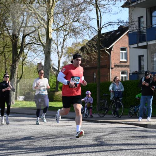 12.04.2026 - 45. Internationalen Wilhelmsburger Insellauf J. Mangold http://msf.ph/oto/9461034 12.04.2026 10:44:55 Ziel 3173, 2190, 4914, 5341, 5435, 5563, 2075, 2810, 3408, 4739, 3416, 2899, 4785, 3566, 5037, 5046, 3747, 3054, 2376, 2300, 3334, 4958, 3500, 4928, 4333, 2301, 2995, 2134, 3369, 4635, 3772 meine-sportfotos.de