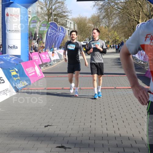 12.04.2026 - 45. Internationalen Wilhelmsburger Insellauf Strokosch-Dieckow http://msf.ph/oto/9461036 12.04.2026 10:50:55 Ziel 2154, 3608 meine-sportfotos.de