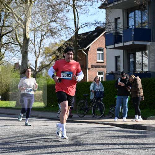 12.04.2026 - 45. Internationalen Wilhelmsburger Insellauf J. Mangold http://msf.ph/oto/9461038 12.04.2026 10:44:55 Ziel 3173, 2190, 4914, 5341, 5435, 5563, 2075, 2810, 3408, 4739, 3416, 2899, 4785, 3566, 5037, 5046, 3747, 3054, 2376, 2300, 3334, 4958, 3500, 4928, 4333, 2301, 2995, 2134, 3369, 4635, 3772 meine-sportfotos.de