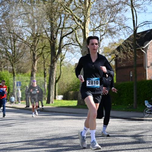 12.04.2026 - 45. Internationalen Wilhelmsburger Insellauf J. Mangold http://msf.ph/oto/9461052 12.04.2026 10:44:57 Ziel 3173, 2190, 4914, 5341, 5435, 5563, 2075, 2810, 3408, 4739, 3416, 2899, 4785, 3566, 5037, 5046, 3747, 3747, 3054, 2376, 2300, 3334, 4958, 3500, 4928, 4928, 4333, 2301, 2995, 2134, 3369, 4635, 3772, 3337 meine-sportfotos.de