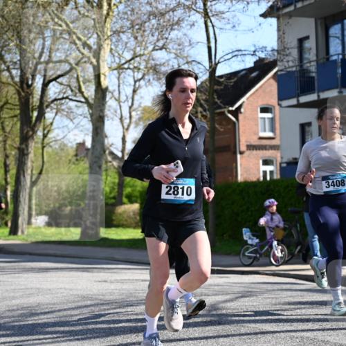 12.04.2026 - 45. Internationalen Wilhelmsburger Insellauf J. Mangold http://msf.ph/oto/9461056 12.04.2026 10:44:57 Ziel 3173, 2190, 4914, 5341, 5435, 5563, 2075, 2810, 3408, 4739, 3416, 2899, 4785, 3566, 5037, 5046, 3747, 3747, 3054, 2376, 2300, 3334, 4958, 3500, 4928, 4928, 4333, 2301, 2995, 2134, 3369, 4635, 3772, 3337 meine-sportfotos.de