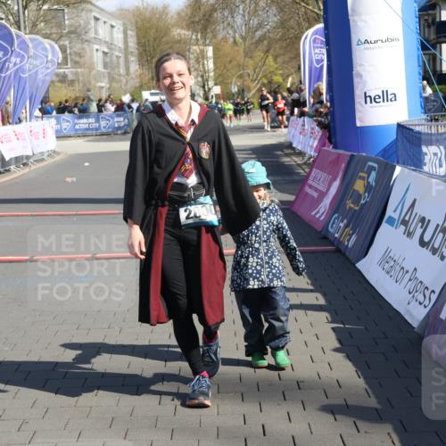 12.04.2026 - 45. Internationalen Wilhelmsburger Insellauf Strokosch-Dieckow http://msf.ph/oto/9461070 12.04.2026 11:08:48 Ziel 2686 meine-sportfotos.de