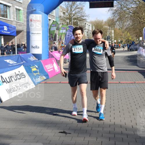 12.04.2026 - 45. Internationalen Wilhelmsburger Insellauf Strokosch-Dieckow http://msf.ph/oto/9461074 12.04.2026 10:50:57 Ziel 2154, 3608, 4903 meine-sportfotos.de