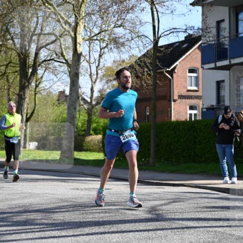12.04.2026 - 45. Internationalen Wilhelmsburger Insellauf J. Mangold http://msf.ph/oto/9461084 12.04.2026 10:45:03 Ziel 5435, 5563, 2075, 2810, 3408, 4739, 3416, 2899, 4785, 3566, 5037, 5046, 3747, 3054, 2376, 2300, 3334, 2300, 3334, 4958, 3500, 4928, 4333, 2301, 2995, 2134, 3369, 4635, 3772, 3337, 3680, 5325, 3653, 4139, 4531, 5694 meine-sportfotos.de