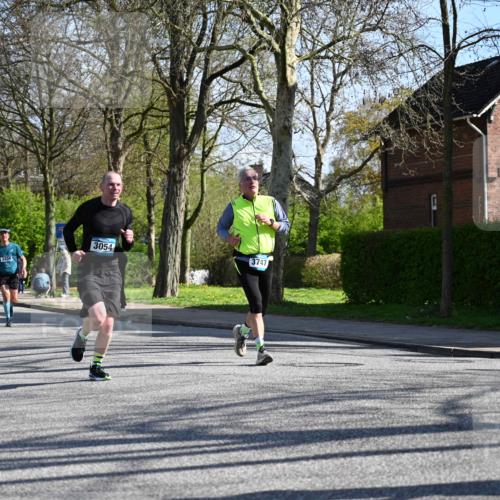 12.04.2026 - 45. Internationalen Wilhelmsburger Insellauf J. Mangold http://msf.ph/oto/9461093 12.04.2026 10:45:04 Ziel 5563, 2075, 2810, 3408, 4739, 3416, 2899, 4785, 3566, 5037, 5046, 3747, 3054, 2376, 2300, 3334, 4958, 3500, 4928, 4333, 2301, 2995, 2134, 3369, 4635, 4635, 3772, 3337, 3680, 5325, 3653, 4139, 4531, 5694, 2216, 3430 meine-sportfotos.de