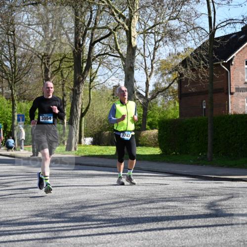 12.04.2026 - 45. Internationalen Wilhelmsburger Insellauf J. Mangold http://msf.ph/oto/9461096 12.04.2026 10:45:05 Ziel 5563, 2075, 2810, 3408, 4739, 3416, 2899, 4785, 3566, 5037, 5046, 3747, 3054, 2376, 2300, 3334, 4958, 3500, 4928, 4333, 2301, 2995, 2134, 3369, 4635, 3772, 3772, 3337, 3680, 5325, 3653, 4139, 4531, 5694, 2216, 3430 meine-sportfotos.de