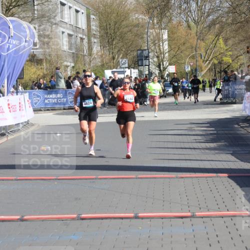 12.04.2026 - 45. Internationalen Wilhelmsburger Insellauf Strokosch-Dieckow http://msf.ph/oto/9461116 12.04.2026 11:08:54 Ziel 4624, 3732 meine-sportfotos.de