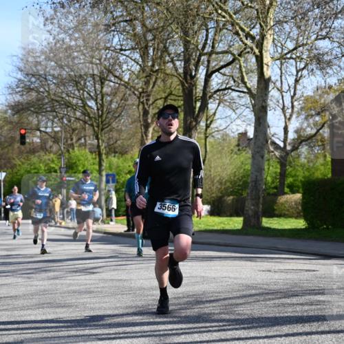 12.04.2026 - 45. Internationalen Wilhelmsburger Insellauf J. Mangold http://msf.ph/oto/9461122 12.04.2026 10:45:07 Ziel 2810, 3408, 4739, 3416, 2899, 4785, 3566, 5037, 5046, 3747, 3054, 2376, 2300, 3334, 4958, 3500, 4928, 4333, 2301, 2995, 2134, 3369, 4635, 3772, 3337, 3680, 5325, 3653, 4139, 4531, 5694, 2216, 3430, 5594, 4481, 4682 meine-sportfotos.de
