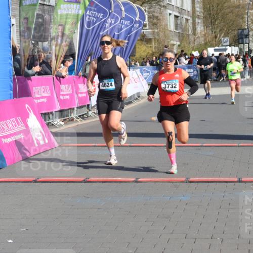 12.04.2026 - 45. Internationalen Wilhelmsburger Insellauf Strokosch-Dieckow http://msf.ph/oto/9461133 12.04.2026 11:08:57 Ziel 4624, 3732, 4232 meine-sportfotos.de