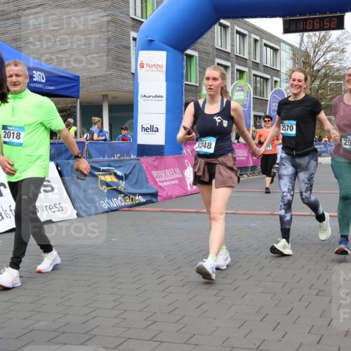 12.04.2026 - 45. Internationalen Wilhelmsburger Insellauf Strokosch-Dieckow http://msf.ph/oto/9461145 12.04.2026 13:18:51 Ziel 2961, 3248, 2570, 2573, 3277, 3828, 4948, 5488 meine-sportfotos.de