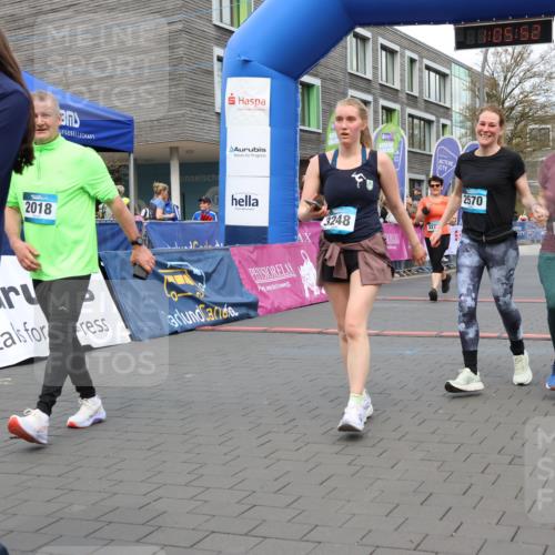 12.04.2026 - 45. Internationalen Wilhelmsburger Insellauf Strokosch-Dieckow http://msf.ph/oto/9461155 12.04.2026 13:18:51 Ziel 2961, 3248, 2570, 2573, 3277, 3828, 4948, 5488 meine-sportfotos.de