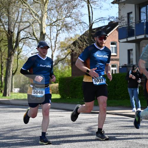 12.04.2026 - 45. Internationalen Wilhelmsburger Insellauf J. Mangold http://msf.ph/oto/9461157 12.04.2026 10:45:11 Ziel 2899, 4785, 3566, 5037, 5046, 3747, 3054, 2376, 2300, 3334, 4958, 3500, 4928, 4333, 2301, 2995, 4333, 2301, 2995, 2134, 3369, 4635, 3772, 3337, 3680, 5325, 3653, 4139, 4531, 5694, 2216, 3430, 5594, 4481, 4682 meine-sportfotos.de